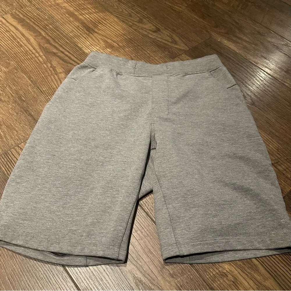 Lululemon Mens City Sweat Shorts in Heather Grey‎ Size S